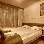 Aparthotel Forest Glade-апартаменти и за гости Pamporovo