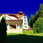 Forest Glade-апартаменти и за гости Aparthotel