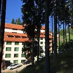 Aparthotel Forest Glade-апартаменти и за гости