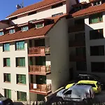 Aparthotel Forest Glade-апартаменти и за гости Pamporovo