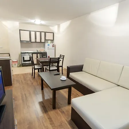 Forest Glade-апартаменти и за гости Aparthotel