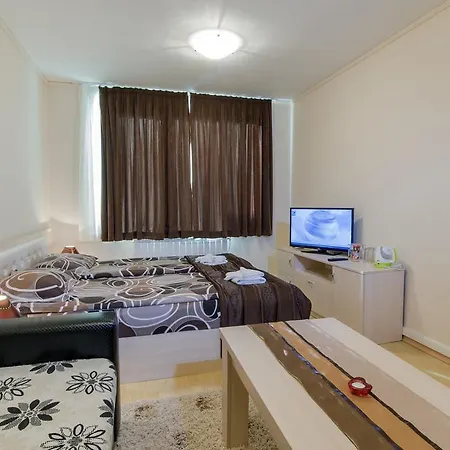 Aparthotel Forest Glade-апартаменти и за гости Pamporovo