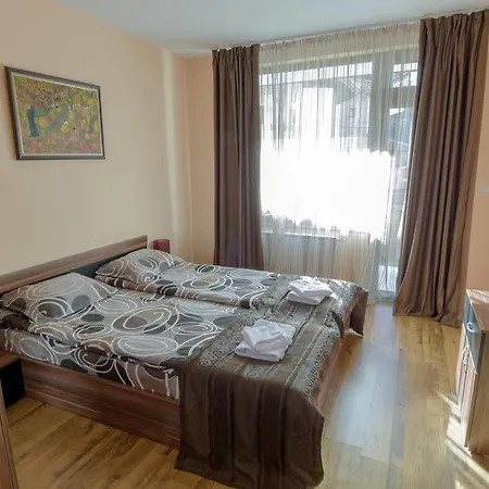 Forest Glade-апартаменти и за гости Aparthotel 3*