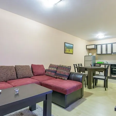 Forest Glade-апартаменти и за гости Aparthotel