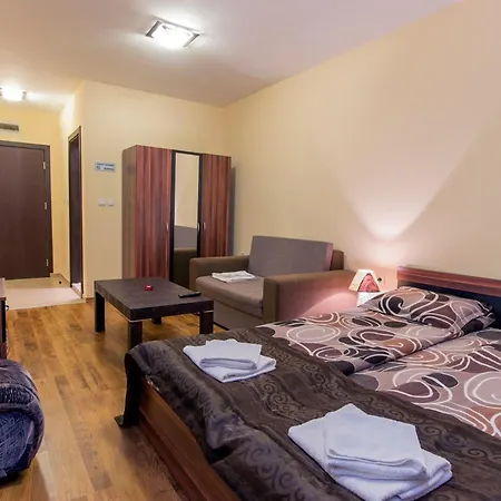 Forest Glade-апартаменти и за гости 3*