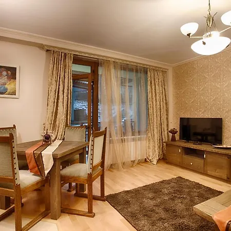 Aparthotel Forest Glade-апартаменти и за гости Pamporovo