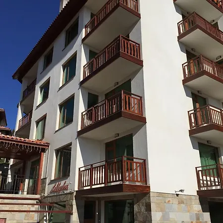Apart-hotel Forest Glade-апартаменти и за гости