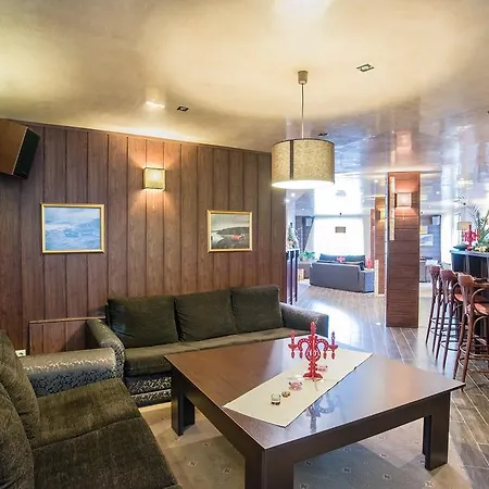 Forest Glade-апартаменти и за гости Aparthotel 3*