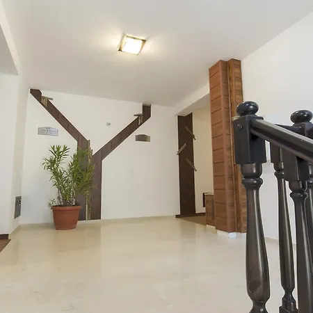 Aparthotel Forest Glade-апартаменти и за гости Pamporovo