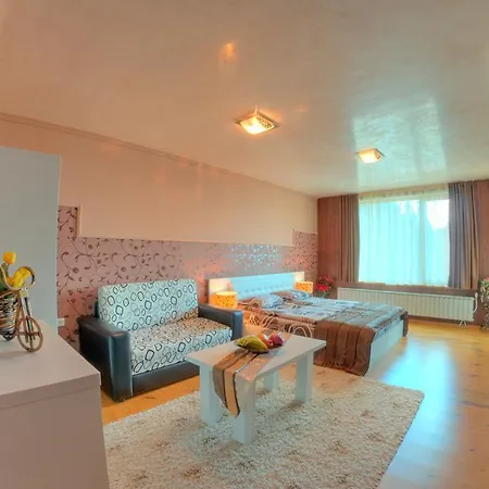 Aparthotel Forest Glade-апартаменти и за гости Pamporovo