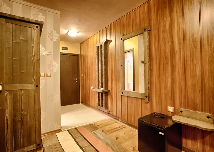 Forest Glade-апартаменти и за гости 3*