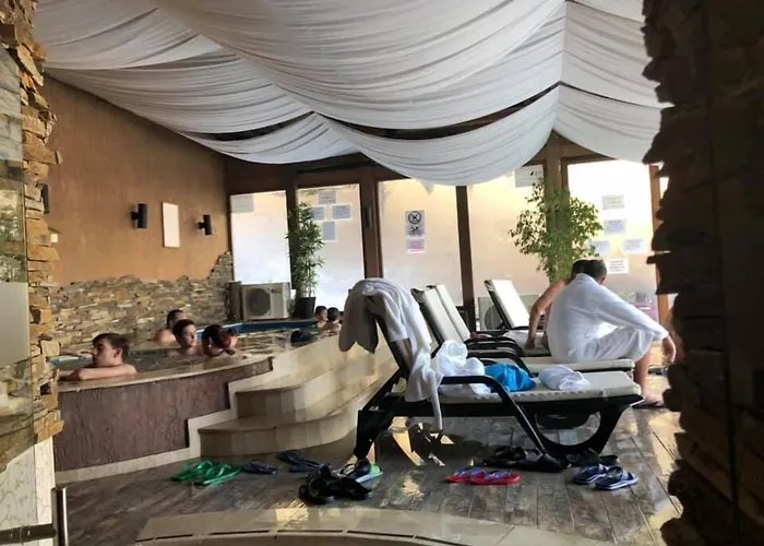 Forest Glade-апартаменти и за гости Aparthotel