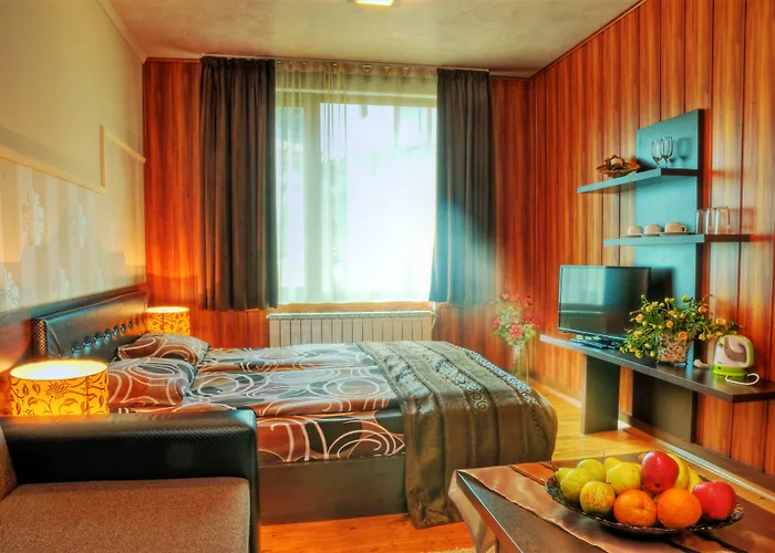 Aparthotel Forest Glade-апартаменти и за гости 3*