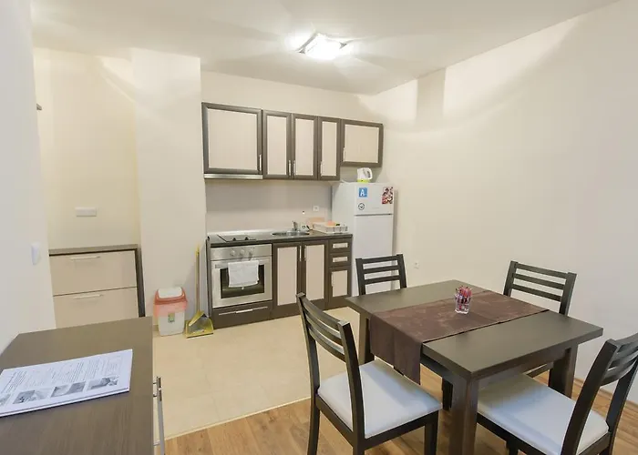 아파트호텔 Forest Glade-апартаменти и за гости