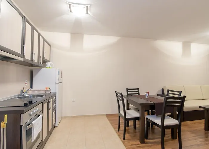 Forest Glade-апартаменти и за гости Aparthotel Pamporovo