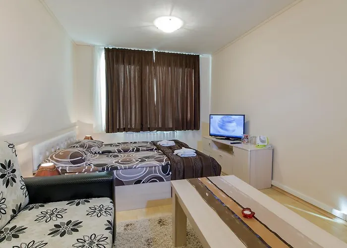 Aparthotel Forest Glade-апартаменти и за гости Pamporovo