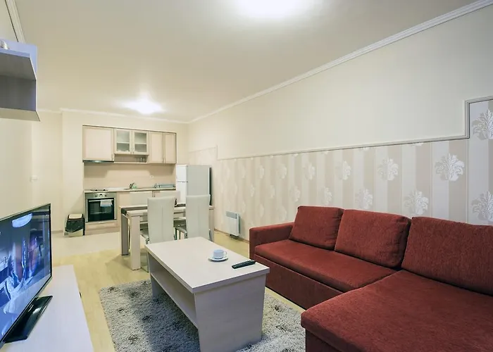 Aparthotel Forest Glade-апартаменти и за гости 3*