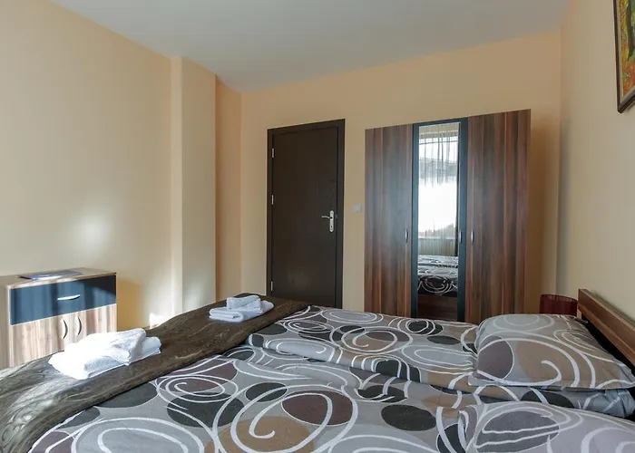 Aparthotel Forest Glade-апартаменти и за гости Pamporovo