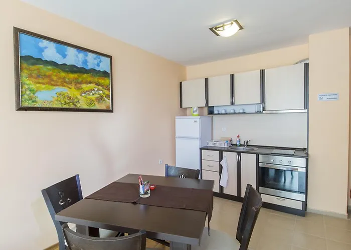 Aparthotel Forest Glade-апартаменти и за гости