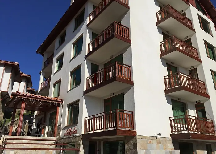 아파트호텔 Forest Glade-апартаменти и за гости