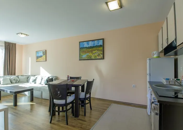 Forest Glade-апартаменти и за гости 팜포로보